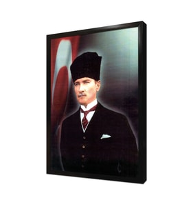 Bayrak Önünde Kalpaklı Atatürk Çerçeveli Mdf Tablo