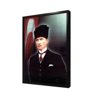 Bayrak Önünde Kalpaklı Atatürk Çerçeveli Mdf Tablo