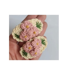 Çocuk Üç Çiçekli Amigurumi Örgü Toka Bej Tek Ebat