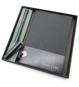 Signator® Codex  N153 Kişiye Özel Defterli Set - İsme Özel Siyah Kalem + İsme Özel Siyah Defter + İsme Özel Siyah Çakmak  İsme Özel Kutusunda Hediyelik Set (Karışık)