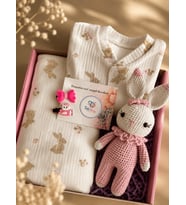 Yenidoğan Bebek Hediye Tulum Kutusu Oyuncaklı Kız Bebek Premium Set