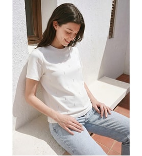 LCW Comfort Beyaz Bisiklet Yaka Taşlı Kadın Tişört