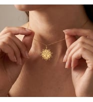 Kişiye Özel 925 Ayar Gümüş Tasarım Güneş Model Kolye (Gold)