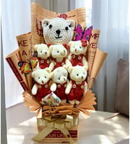 Kırmızı Giysili Peluş Ayıcıklı Çiçek Buketi / Sevgiliye, Eşe, Doğum Gününe, öğretmene Yeni Doğana Christmas, Yılbaşı hediyelik Buket