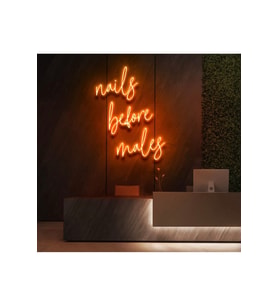 Nails Before Males Yazılı Neon Tabela