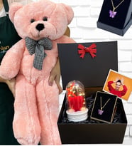 Büyük Boy Pembe Peluş Ayıcık ve Kelebek Kolyeli Fotoğraflı Hediye Kutusu - Premium Set (Model 2)