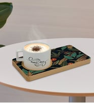 BK Gift Kişiye Özel Çiçekler Tasarımlı Doğal Ahşap Tabaklı Seramik Fincan Sunum Seti  Model 2