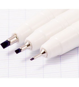 Zig Permanent Mürekkepli Kaligrafi Kalemi 2.0 mm Siyah 