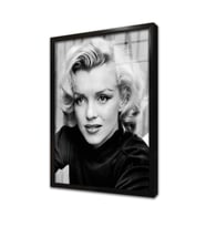 Marliyn Monroe Siyah Beyaz Çerçeveli Cam Tablo