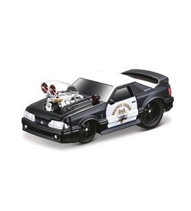 Muscle Machines 06 - 1993 Ford Mustang SVT Cobra Model Araba 1/64
