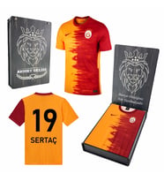 Galatasaray Orijinal İsme Özel Çocuk Forma 20/21 Hediyelik Ahşap Kutulu (Kırmızı)