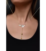 925 Ayar Gümüş Gold Kaplama Tasarım Zincir Sallantılı Taşlı Sedef Manolya Çiçeği Kolye