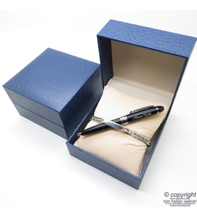 Kişiye Özel Krom Metal Unisex Bileklik + İsme Özel Mini Cep Kalemi - Hediyelik Kutulu Set (Karışık)