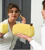 Fermuarlı Peluş Makyaj Çantası (Kısa Tüylü) – Kadınlar İçin En Yeni Makyaj Çantası Modelleri (Sarı)