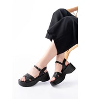 24414-1005 Siyah Günlük Çapraz Dolgu Topuk Kadın Sandalet (Çok Renkli)