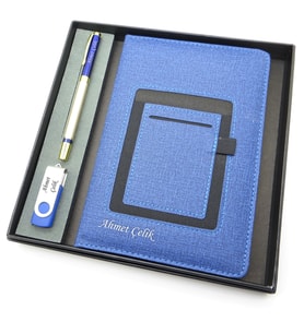 Signator® Codex  N349 Kişiye Özel Defterli Set - İsme Özel Mavi/Gold Kalem + İsme Özel Mavi Defter + İsme Özel 32 GB Usb Bellek  İsme Özel Kutusunda Hediyelik Set (Karışık)