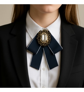 İnci ve Taş Detaylı Ayarlanabilir Papyon Broş – Vintage Stil