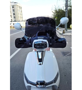 MOTOCAM Yuki Risotto 50 Ön Cam 2022-2026 Model 43cm Siyah Renkli 4mm Elcikli APARATSIZ