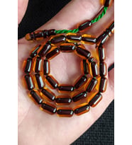 7x11 mm Kapsül Altın Hamur Çubuk Sıkma Kehribar Tesbih Ebu Sırr Usta İmzalı Tespih Ahşap Kutulu (Lacivert-Kırmızı)