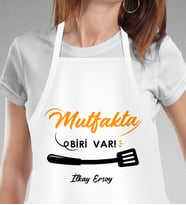 Kişiye Özel Mutfakta Biri Var Temalı Mutfak Önlüğü
