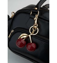 Kırmızı Kiraz Parlak Gold Charm Çanta Aksesuarı Figürlü Set