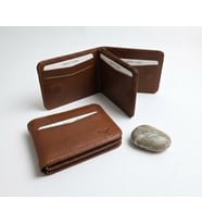 %100 Hakiki Deri Çift Yönlü Kağıt Para Bölmeli Mıknatıs Kapamalı Trend Model Erkek Cüzdan 10 cm en / yükseklik 8 cm