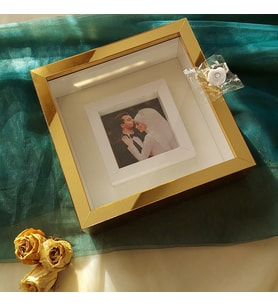 25x25 cm Gold Pleksi Kaplı Fotoğraf Bölümlü Ledli Çerçeve-HKM Ticaret(Fotoğraf Hediye)