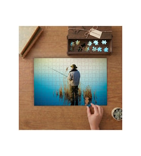 Gölde Balık Tutan Adam Tasarımı 240 parça Ahşap Puzzle Ahşap Kutuda MP00789