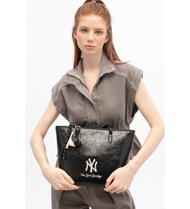NEW YORK YANKEES KADIN KOL ÇANTASI SİYAH MLB003
