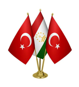 Masa Üstü Tacikistan Bayrağı Türk Bayrağı Üçlü Pirinç Direk Masa Bayrak Seti