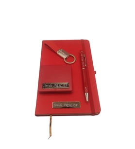 İsme Özel Kırmızı Defter Kalem Ayna Ve Anahtarlık Seti
