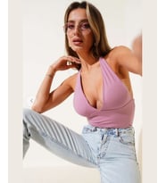 Intive V Yaka Çıkarılabilir Padli Boyundan Bağlamalı Croptop/Büstiyer (Gül Kurusu)