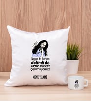 Kişiye Özel Herkes Delirdi Tasarım Esprili Kare Yastık ve Fincan