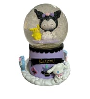 Kuromi Ve Pompompurin Gözü Kapalı Dev Boy Işıklı Müzikli Kar Küresi
