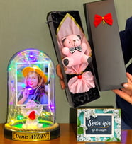 Kişiye Özel Renkli Led Işıklı Fanus ve Kutusunda Pembe Ayıcık Buketi (Model 4)