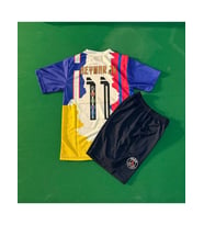Neymar JR Karma Tüm Takımlar Ortak Tasarım Çocuk Tişört Forma Takımı 4 Lü Set Çorap Bileklik Hediye