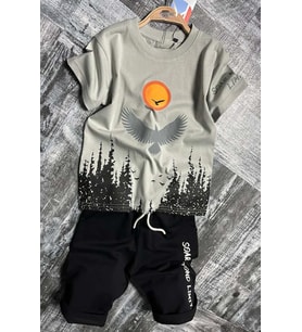 Erkek Çocuk Ağaç ve Güneş Baskılı T-shirt Yazı Detaylı Gri Şortlu Takım