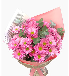 Bukette Pembe Papatyalar