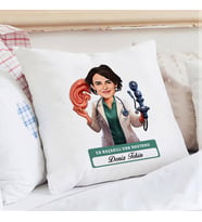 Kişiye Özel Hediye En Başarılı Kadın KBB Doktoru Karikatürlü Yastık