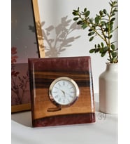 Classic Ceviz & Epoksi Masa Saati – Gümüş Kaplama Quartz Mekanizma – El Yapımı Tasarım (15x15 cm ) (Bakır)