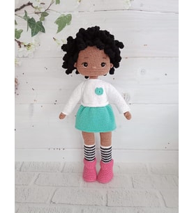 Esmer Bukle Saçlı Bebek Amigurumi Organik Oyuncak