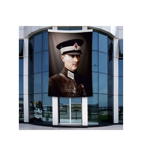 Mustafa Kemal Atatürk Askeri Üniformalı Poster Bayrak Raşel Kumal 4x6 metre ATA41