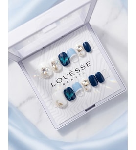 Louésse Blue Butterfly Chic Takma Tırnak 12’li Lacivert Beyaz Taşlı Kelebek Nail