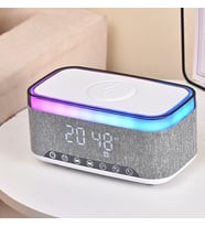 RGB Işıklı Bluetooth Hoparlör - Dijital Saat, Kablosuz Şarj ve Çok Renkli LED Aydınlatma