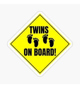 Arabada İkiz var Twins On Board Sticker Yapıştırma 19CM md2