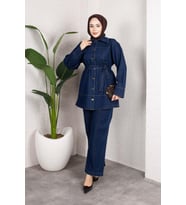 Kuşaklı Düğmeli Denim Takım – Rahat Kesim İkili Kombin Koyu Mavi