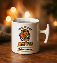BK Gift Kişiye Özel İsimli Sarı Kırmızı Taraftar Tasarımlı Hammer Kulplu Beyaz Kupa Bardak-1, Arkadaşa Hediye, Sevgiliye Hediye, Taraftar Hediyesi
