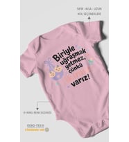 Biriyle uğraşmak yetmez, yazılı Kısa Kollu Bebek Body %100 Pamuk