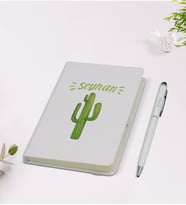 Kişiye Özel İsimli Kaktüs Tasarımlı 9x14cm Beyaz Defter ve Kalem Hediye Seti - Model 1