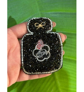 8X5 CM ÜTÜ İLE YAPIŞAN TAŞ VE ÇİÇEKLİ PARFÜM ARMA APLİKE DİKİŞ GİYİM AKSESUARI